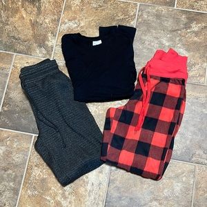 2 pants 1 top size XS.